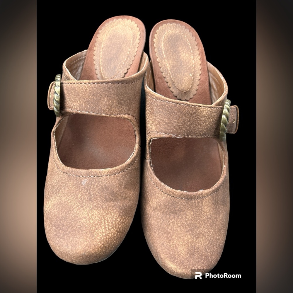 Bear Traps Luna Clogs spice color in size 8m